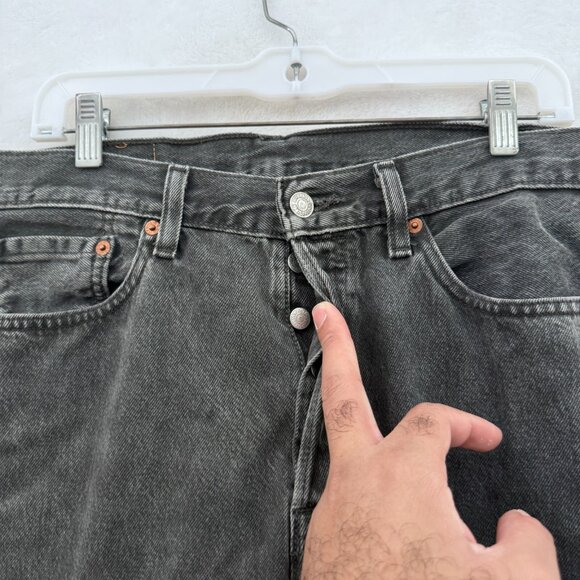 Levis 501 Jeans Mens 32x34 Black Original Fit Straight Leg Button Fly - Picture 10 of 14